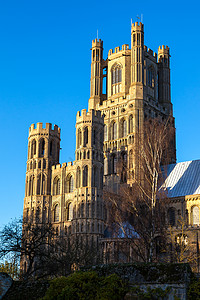 埃利大教堂外部视图天空游客尖塔信仰教会旅游格式城市建筑历史性图片