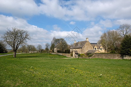 Cotswolfd的村照片制作财产石头农村树木英语村庄天空房屋乡村小屋图片
