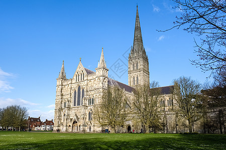 Salisbury大教堂外部视图英语地标天空王国窗户尖塔历史性宗教信仰玻璃图片