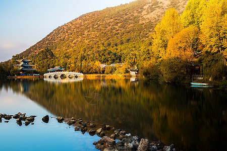 黑龙池天空旅行水池旅游目的地图片