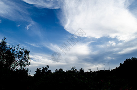 blu 天已经笼罩了天气季节蓝天雨云太阳阳光天蓝色气候云景天空图片