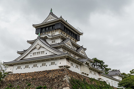 科库拉城堡城市蓝色历史性建筑护城河植物历史建筑学公园石头图片