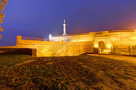 贝尔格莱德堡垒和Kalemegdan公园叶子旅游游客植物建筑建筑学石头城堡天空历史性图片