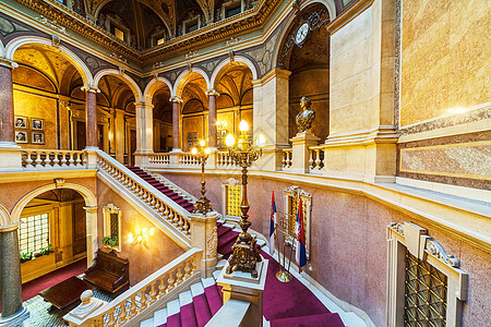 古典建筑的内部内部大厅博物馆王座舞厅房间奢华艺术风格大理石楼梯图片