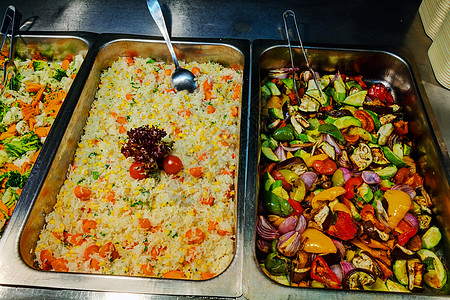 自自服务餐厅柜台饮食餐饮蔬菜托盘烹饪自助展示午餐食物图片