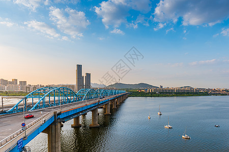 首尔市南韩东杰克大桥和汉河日落城市车站铜雀旅行场景地标交通景观图片