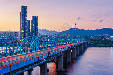 首尔市南韩东杰克大桥和汉河日落车站城市地标交通景观铜雀场景旅行图片