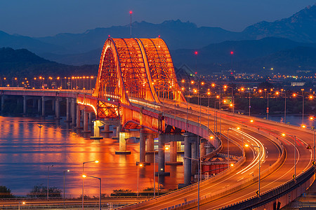 韩国首尔市汉河之夜桥图片