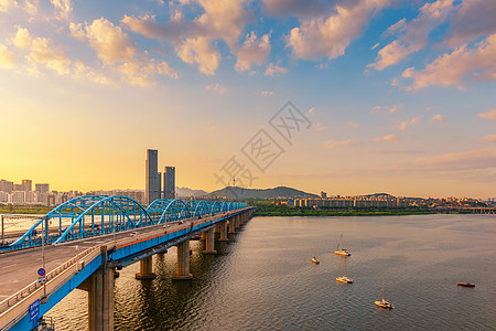 首尔市南韩东杰克大桥和汉河日落地标天际车站交通景观城市铜雀旅行场景图片