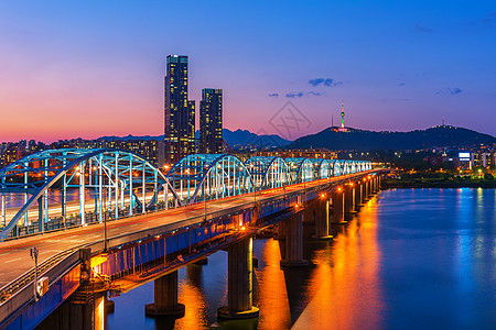 韩国首尔的东杰克桥汉河风景建筑景观建筑学铜雀交通城市场景市中心旅行图片