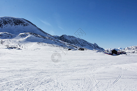 温冬约顿海明国家公园林地天空反射山岭园景低角度松木山峰蓝色星座背景图片