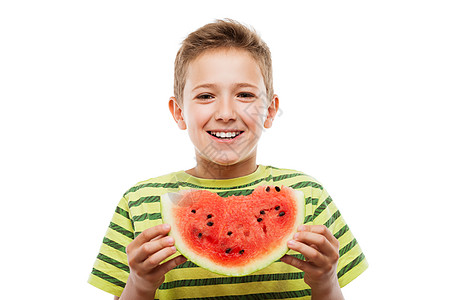 带着红西瓜水果片的英俊 笑着微笑的男孩男孩快乐孩子青少年营养食物乐趣男性水果男人幸福图片