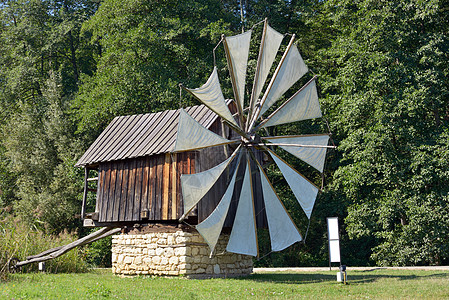 阿斯特拉博物馆传统老风车图片