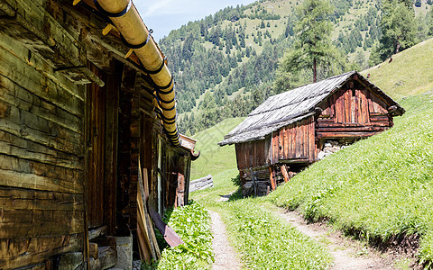 阿尔卑斯山的旧小屋文化房子高山历史建筑木材农场建筑学村庄场景图片