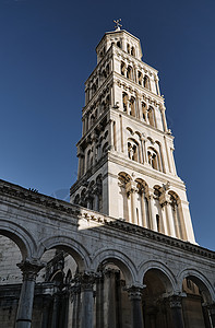 圣杜伊马大教堂贝尔弗里纪念碑城市教会建筑学大教堂建筑宗教天空地面柱子图片