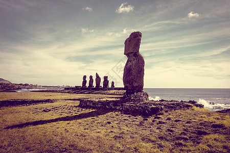 Moais雕像 东岛阿胡塔海旅游岩石历史艺术海洋地标雕塑石像石头文化图片