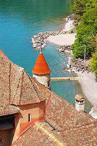 瑞士Chillon城堡顶楼堡垒建筑建筑学蓝色历史水库天空旅行旅游地标图片