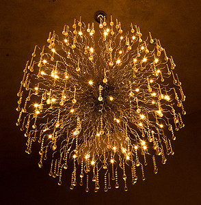 大型水晶吊灯奢华金子圆形房间玻璃建筑学蜡烛房子天花板枝形图片