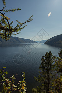 大蓝湖 天气好的时候旅行目的地活动反思森林天空娱乐景点岩石蓝色图片