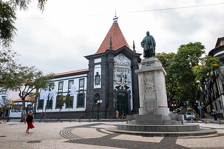 富市城市风景中心历史性雕像历史首都市中心异国旅游银行情调图片