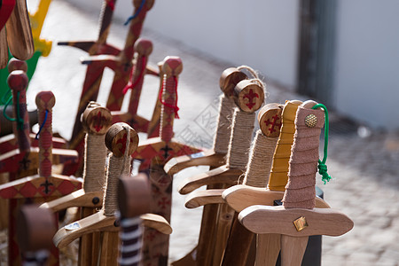 玩具木木剑历史村庄传统孩子公园年度展示木头金属文化图片