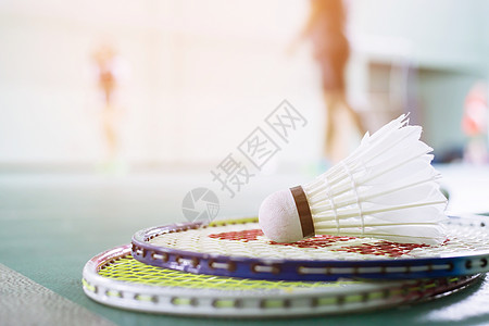 羽毛球运动员体育场的羽毛球闲暇团队竞赛活动运动员行动法庭乐趣俱乐部羽毛背景