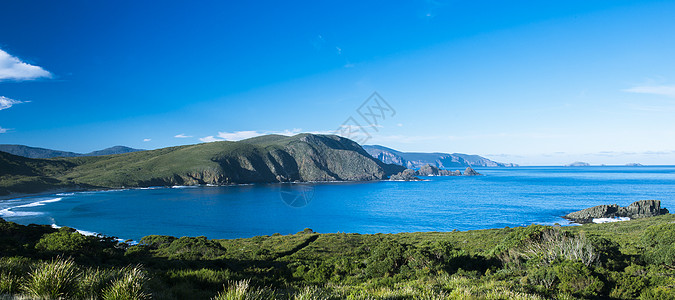 下午晚点看到布鲁尼岛海滩的景象蓝色海洋旅行风景海岸背景图片