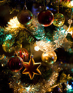 圣诞树缝合松树红色星星新年图片