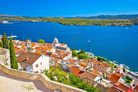 Sibenik 河滨和圣詹姆斯教堂风景图片