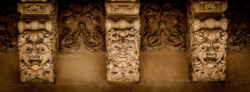 1750年巴洛克秃鹫的详情石灰石精神雕塑纹理装饰品警报器宫殿古董奢华遗产图片