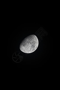 2017年10月30日的长轴吉波月球图片