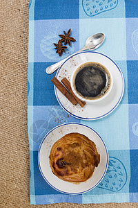 速快咖啡和鸡蛋奶果糕饼糕点味道蓝色肉桂食物麻布糖果美食早餐咖啡图片
