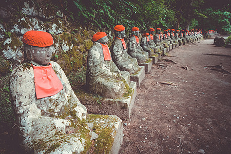 日本雕像苔藓森林佛教徒深渊文化结盟雕塑帽子历史纪念碑背景图片