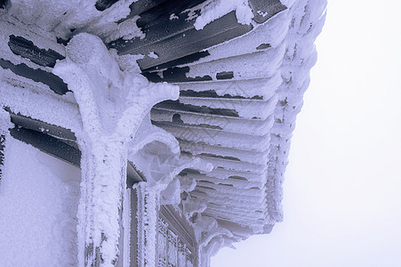 南韩冬季的雪和晨雾淹没了Deogyusan天气风景故事薄雾山脉公园旅游墙纸寺庙天空图片