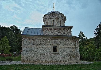 主要石块教堂修道院 塞尔维亚霍波沃公园寺庙天空旅行天炉城堡纪念碑遗产上帝石头图片