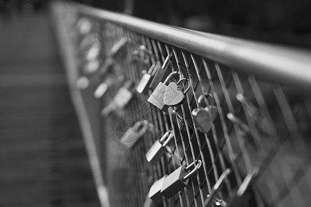 慕尼黑桥上的心形挂锁夫妻旅行忠诚安全文化友谊钥匙栅栏栏杆幸福图片