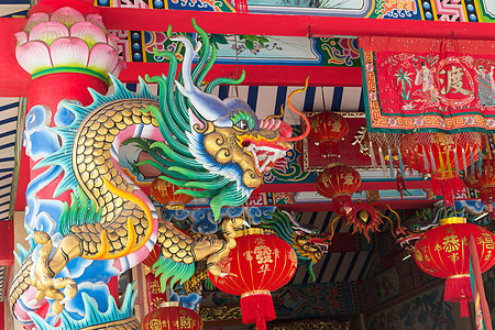 中国风格的神庙龙雕像财富力量雕塑节日装饰品白色金子宗教装饰艺术图片
