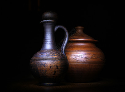 陶瓷柔化投手工作室质量优异的黑色背景装饰品历史陶瓷水罐花瓶制品玻璃工艺投手艺术图片