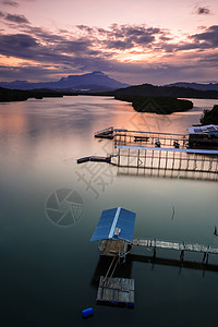 孟卡邦河和米特基纳巴卢天空日出天堂旅游旅行阳光高地热带图片