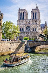 巴黎和巴黎的一艘船图片