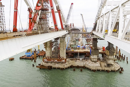 桥梁的建造 两岸铁路汽车大桥建设工程设施安全天空钻机光束机械柱子勃起剪辑石油建筑图片