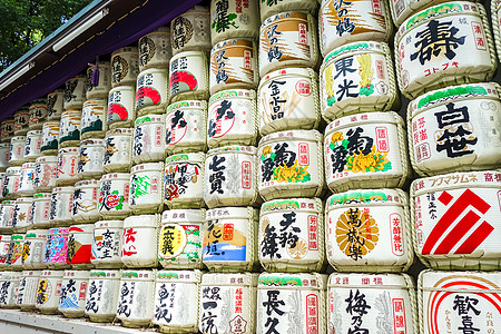 日本酒日本东京Yyoogi公园的Kazaridaru桶佛教徒旅游文化传统神社宗教旅行酒精寺庙代代木背景