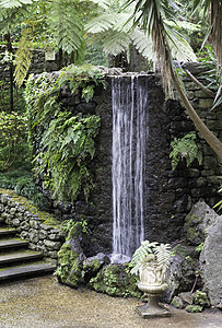 蒙特马德拉的三层花园中的瀑布生长旅游风景公园雕像热带植物文化建筑旅行图片