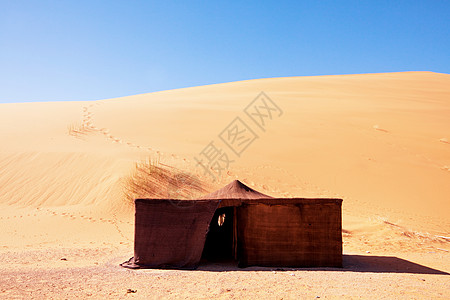 沙漠中的营地图片
