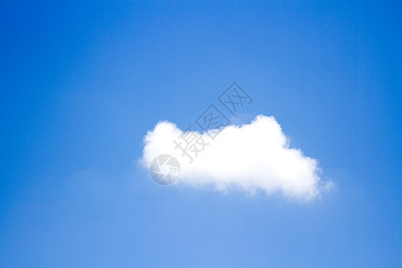 蓝色天空的光云季节性多云气候天堂风景环境晴天季节太阳天气图片