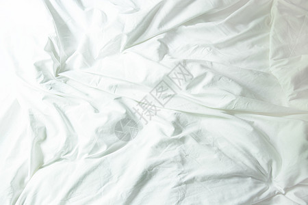 白色枕头在F号卧室的床铺上情人软垫棉被床单毯子床垫服务风格酒店家具图片