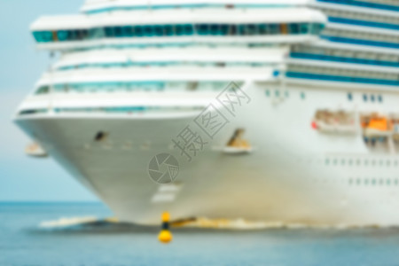 白色邮轮模糊图像背景空白场地蓝色乘客海洋项目衬垫渡船房间图片