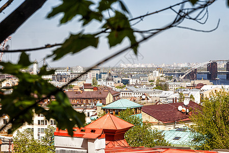 乌克兰基辅 沃兹德维曾卡的Roof Roof在波多尔市的景象晴天城市旅行场景教会旅游房子天空中心景观图片