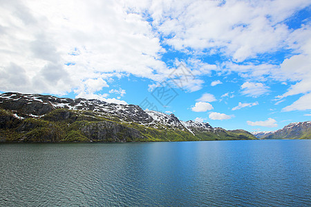 挪威的Fjord和山丘海洋顶峰峡湾港口海岸晴天旅行全景岩石蓝色图片