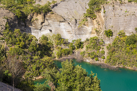 希腊Evrytania地区 克雷马斯塔湖吸引力岩石国家季节场景溪流树叶农村蓝色丘陵图片